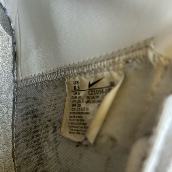 Nike Blazer Mid 77 Vintage White Size 8.5 - Picture 4 of 6